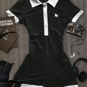 Casual and simple lapel women's jumpsuit, sleeveless, elegant and sexy lapel waist-hugging short jumpsuit